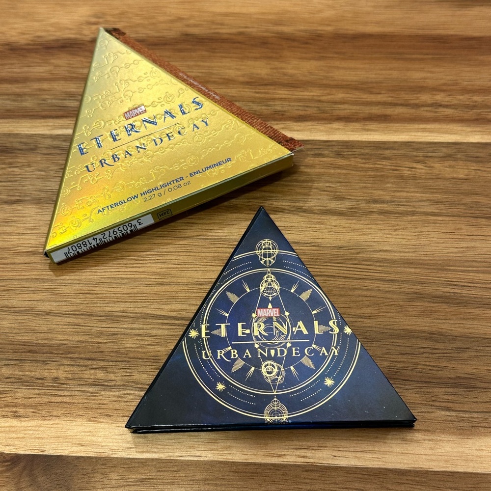 Urban Decay x Marvels 'Eternals' Afterglow Illuminating Highlighter, Cuneirune - Picture 9 of 9